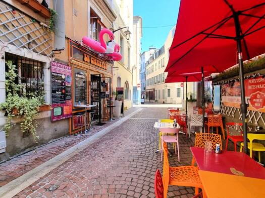 Boutique à vendre Fonds de commerce 66 900 € 70 m² de surface de vente Pau 64000