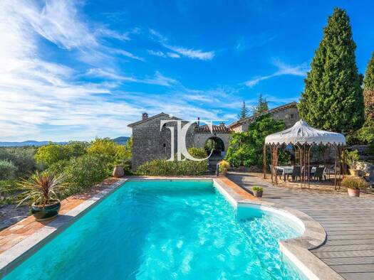 Maison à vendre 1 090 000 € 8 pièces 5 chambres 163 m² 20 670 m² de terrain Banne 07460