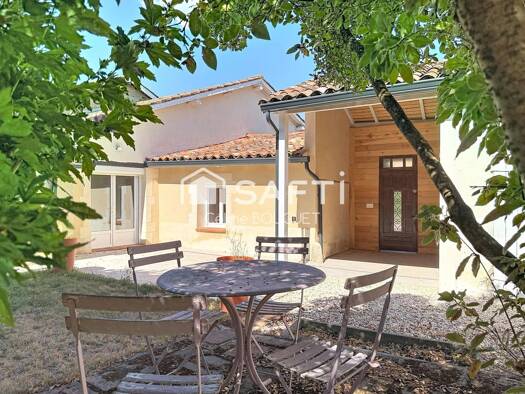 Maison à vendre 208 000 € 4 pièces 3 chambres 122 m² 686 m² de terrain La Ville-Dieu-du-Temple 82290