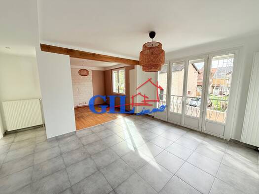 Maison à vendre 314 000 € 6 pièces 3 chambres 92 m² 835 m² de terrain Ouest Cesson 77240