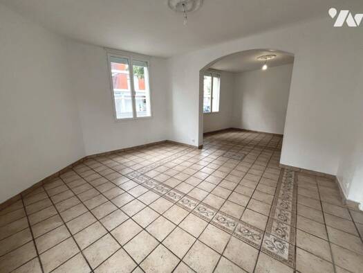 Appartement à vendre 161 096 € 3 pièces 1 chambre 55 m² RDC Tours 37000
