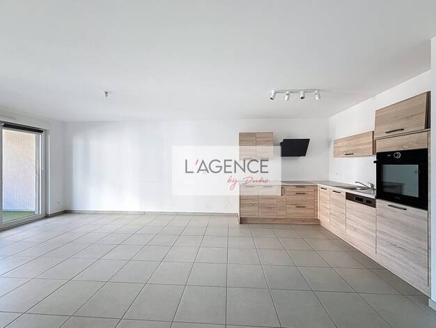 Appartement à louer 1 000 € 2 pièces 1 chambre 49 m² Étage 2/4 Thionville 57100