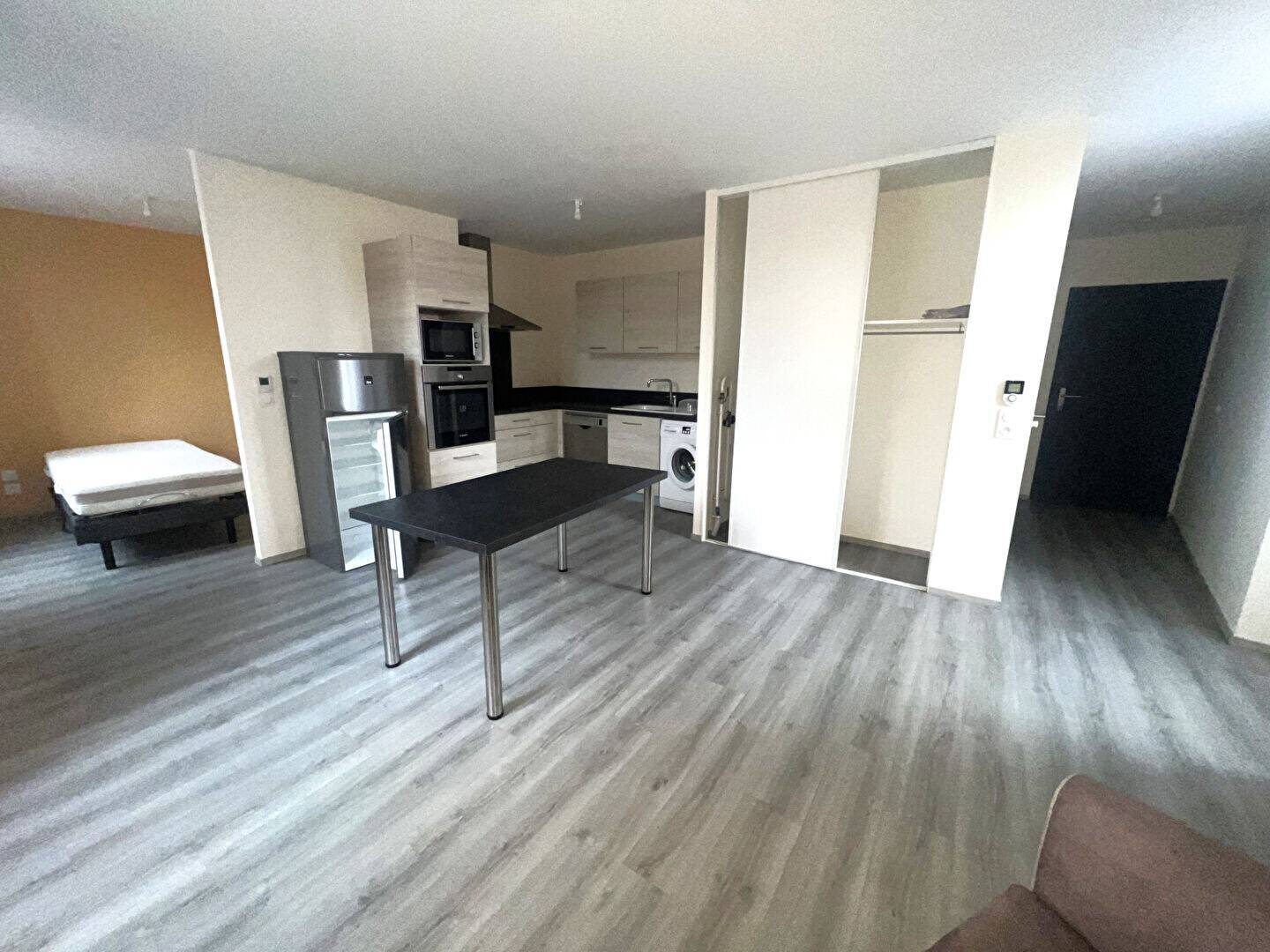 Maison à louer, 42m², VILLEFRANCHE DE ROUERGUE