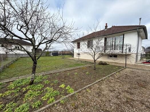 Maison à vendre 185 000 € 4 pièces 2 chambres 64 m² 551 m² de terrain Azans-La Bedugue Dole 39100