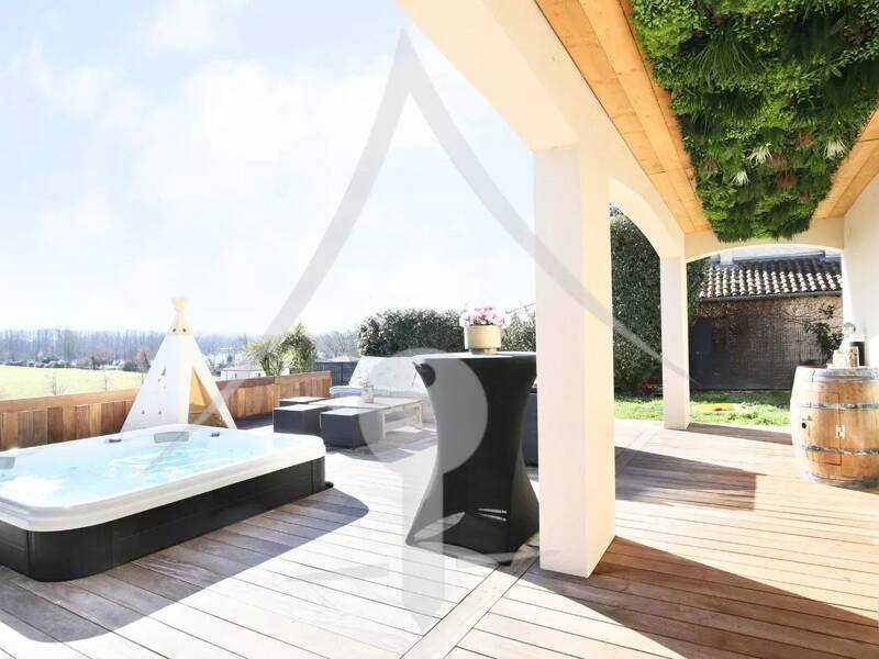 Maison à vendre, 130m², LAVERNOSE LACASSE