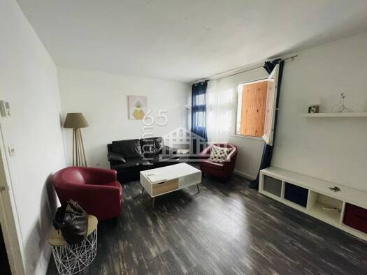 Appartement à louer - logement étudiant 450 € 1 pièce 45 m² 1er étage Centre-Marcadieu-Marne Tarbes 65000