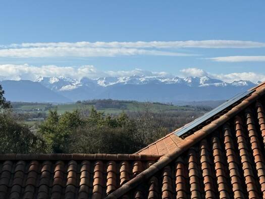 Maison de plain-pied à vendre 317 000 € 4 pièces 3 chambres 118 m² 2 370 m² de terrain Andoins 64420
