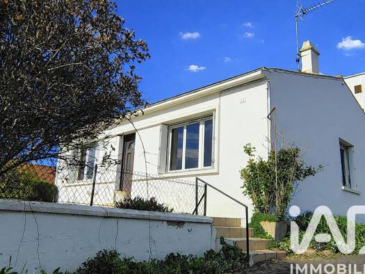 Maison de plain-pied à vendre 137 000 € 5 pièces 3 chambres 83,8 m² 1 189 m² de terrain Saint-Pierre-le-Vieux 85420