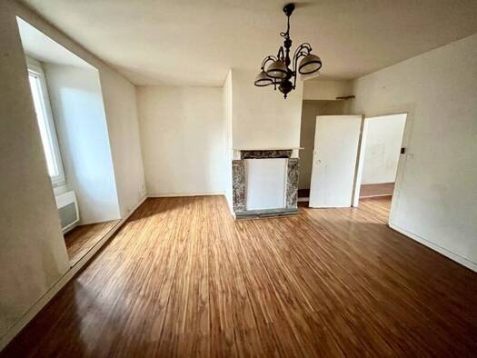 Appartement à vendre 78 975 € 4 pièces 3 chambres 81 m² Étage 2/2 Sud Saint-Yrieix-la-Perche 87500