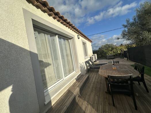 Maison de plain-pied à vendre 395 000 € 4 pièces 3 chambres 90 m² 260 m² de terrain Pierrefeu-du-Var 83390