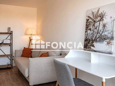 Appartement à louer 470 € 1 pièce 17,4 m² Étage 2/8 disponible à partir du 18/08/2025 Fiacre-Chenault Orléans 45100