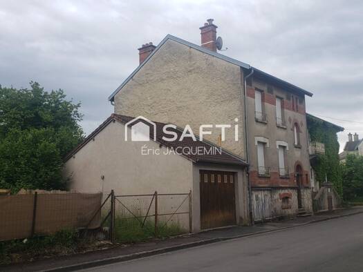 Maison à vendre 79 000 € 7 pièces 4 chambres 155 m² 566 m² de terrain Varennes-en-Argonne 55270
