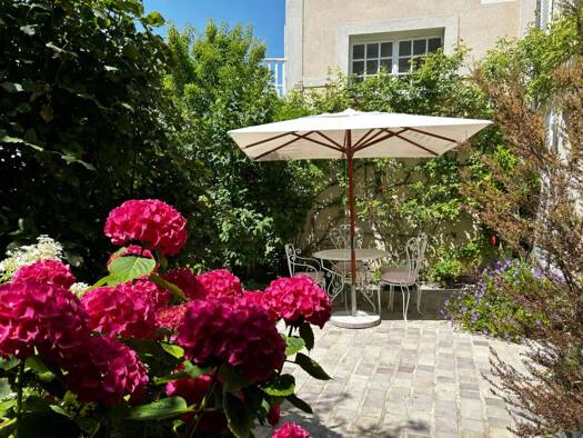 Maison à vendre 1 180 000 € 6 pièces 3 chambres 195 m² 295 m² de terrain Vétheuil 95510