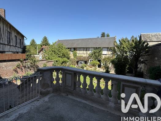 Maison à vendre 270 000 € 9 pièces 8 chambres 204 m² 2 154 m² de terrain Marseille-en-Beauvaisis 60690