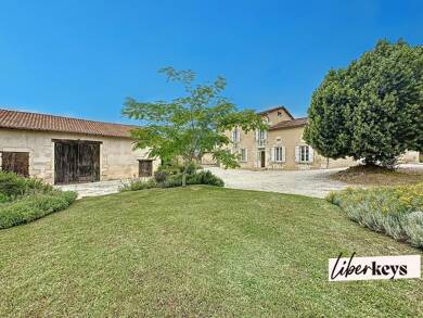 Maison à vendre 331 000 € 8 pièces 5 chambres 195 m² 2 368 m² de terrain Bonnes 16390