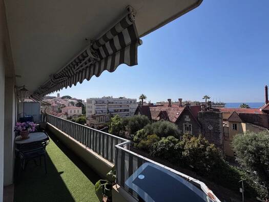 Appartement à vendre 585 000 € 4 pièces 3 chambres 85,85 m² Étage 3/6 Croix des Gardes Cannes 06400