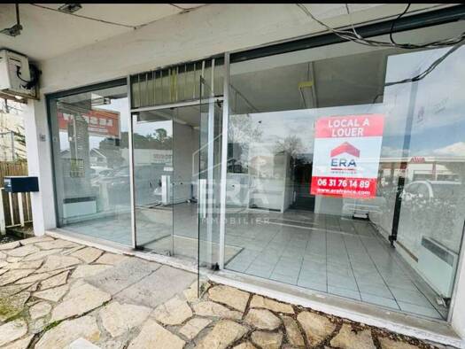 Local commercial à louer 1 688 € 70 m² de surface de vente Aiguillon Arcachon 33120