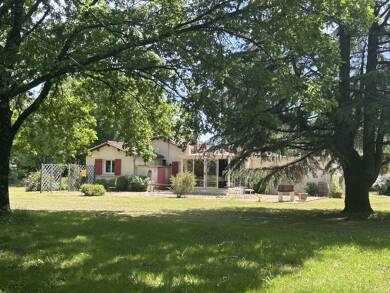 Maison à vendre 230 000 € 7 pièces 3 chambres 138 m² 8 050 m² de terrain Le Pizou 24700