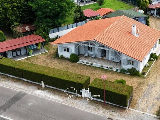 Maison de plain-pied à vendre 364 000 € 5 pièces 3 chambres 104 m² 871 m² de terrain Sainte-Eulalie-en-Born 40200