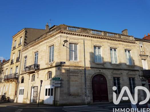 Duplex à vendre 138 000 € 2 pièces 1 chambre 23,51 m² Étage 1/2 Saint Augustin - Tauzin - Alphonse Dupeux Bordeaux 33000