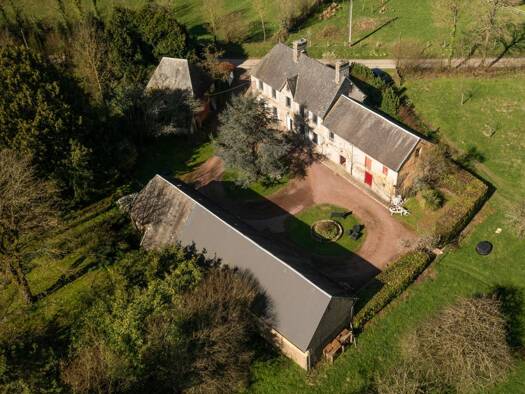 Maison à vendre 261 500 € 5 pièces 3 chambres 162 m² 4 566 m² de terrain Saint-Denis-le-Gast 50450