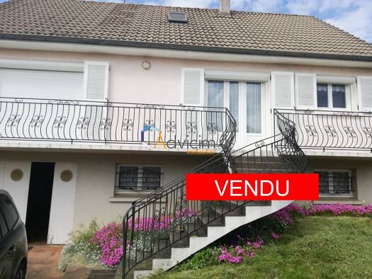 Maison à vendre 119 800 € 5 pièces 4 chambres 127 m² Chaillac 36310