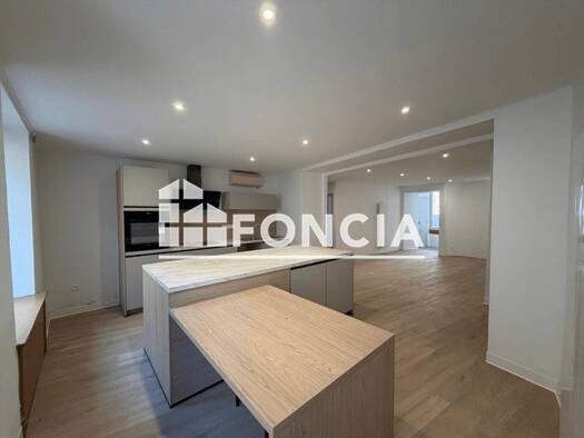 Appartement à louer 890 € 3 pièces 2 chambres 83,3 m² 1er étage Centre Historique-Est Mulhouse 68100