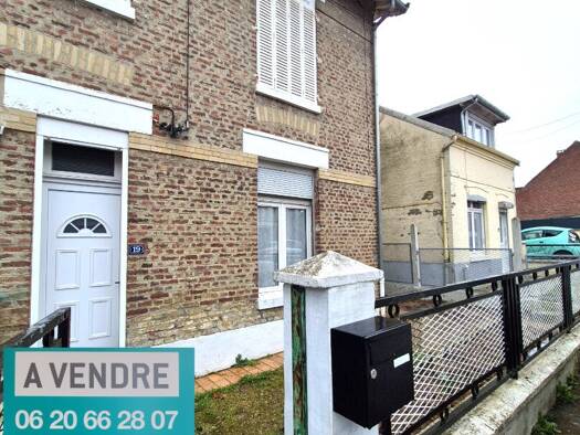 Maison à vendre 84 300 € 4 pièces 2 chambres 80 m² 534 m² de terrain Bohain-en-Vermandois 02110