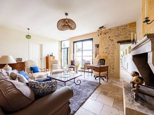 Maison de plain-pied à vendre 419 000 € 4 pièces 3 chambres 150 m² 233 m² de terrain Beautiran 33640