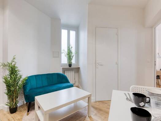 Appartement à louer 995 € 2 pièces 2 chambres 46 m² 1er étage Centre Ville Sevran 93270