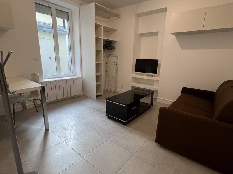 Maison à louer, 21m², PARIS 18E