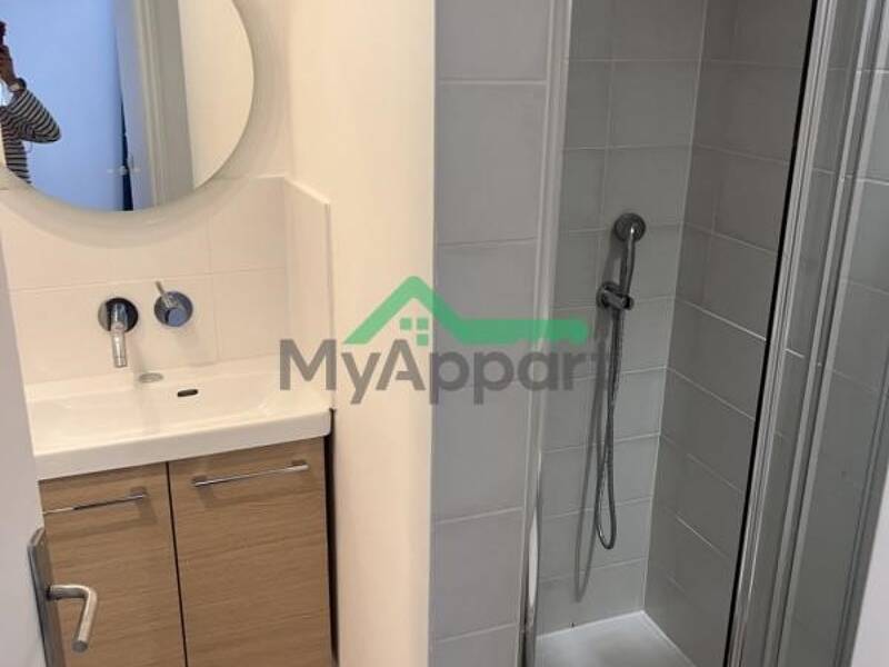 Maison à louer, 22m², PARIS 18E