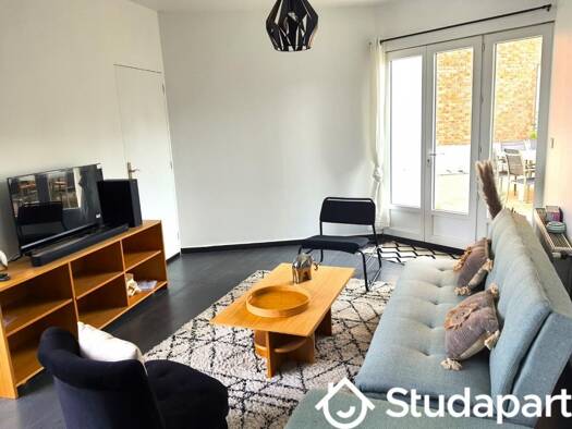 Studio à louer 587 € 1 pièce 1 chambre 13 m² disponible dès maintenant Lomme-Le Marais Lille 59160