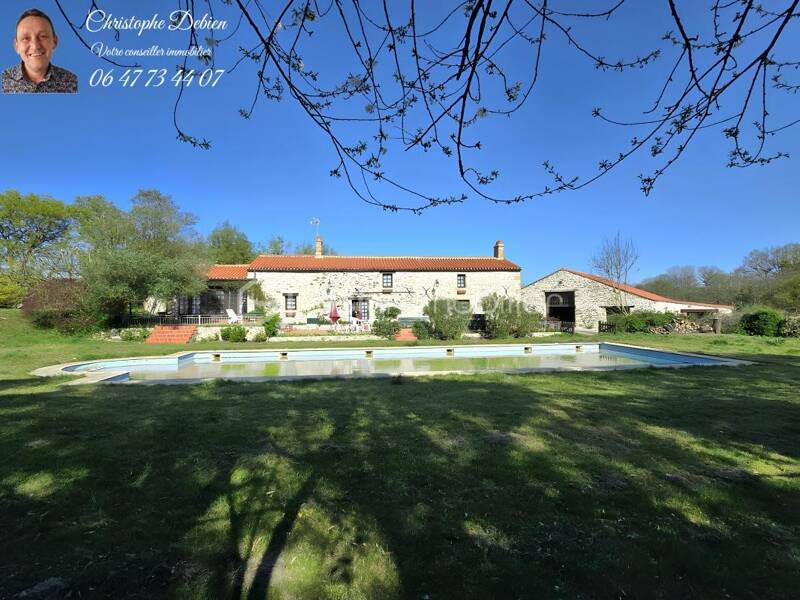 Maison à vendre, 200m², LES LUCS SUR BOULOGNE