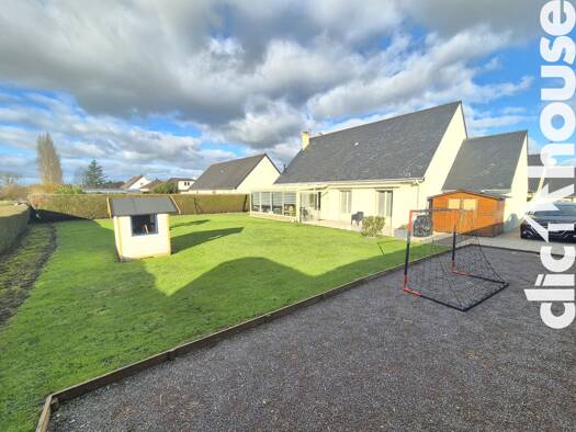 Maison de plain-pied à vendre 305 000 € 5 pièces 3 chambres 93 m² 700 m² de terrain Dozulé 14430