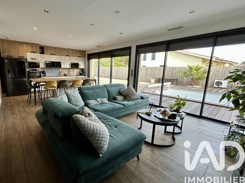 Maison à vendre, 110m², VENDAYS MONTALIVET