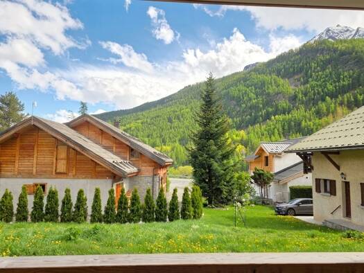 Appartement à vendre 454 000 € 3 pièces 2 chambres 51,04 m² 2 étages Saint-Chaffrey 05330