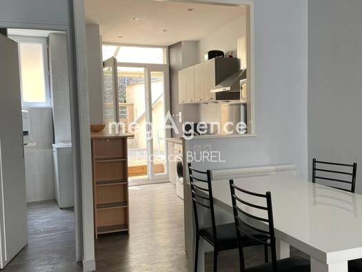 Appartement à vendre 128 800 € 3 pièces 1 chambre 41 m² Étage 1/3 Centre Ville Rive Droite Laval 53000