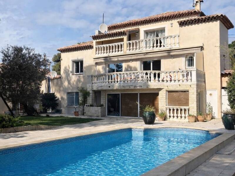 Maison à vendre, 300m², SAUSSET LES PINS