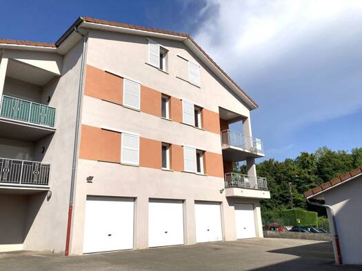 Duplex à vendre 295 000 € 4 pièces 3 chambres 102 m² Étage 2/3 Centre-Saint Germain-Vareilles Ambérieu-en-Bugey 01500