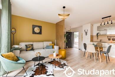 Appartement à louer 1 500 € 3 pièces 2 chambres 61 m² RDC Berliet-Gare-Garibaldi Saint-Priest 69800