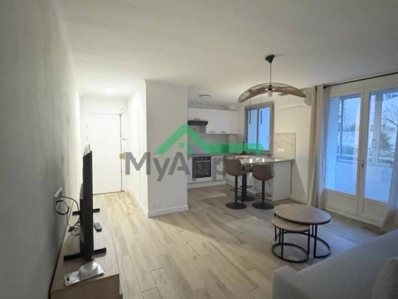 Maison à louer, 57m², MARSEILLE 9E