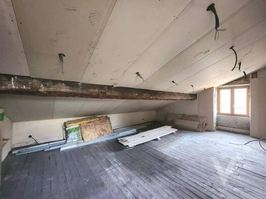 Appartement à vendre 16 000 € 2 pièces 21 m² 4ème étage Tarentaize-Beaubrun-Severine Saint-Étienne 42000