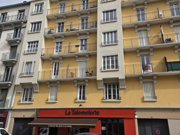 Appartement à vendre 79 000 € 1 pièce 29 m² Étage 2/6 Berriat-Ampere Grenoble 38000