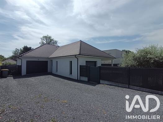 Maison de plain-pied à vendre 465 000 € 5 pièces 4 chambres 134 m² 640 m² de terrain Quincampoix 76230