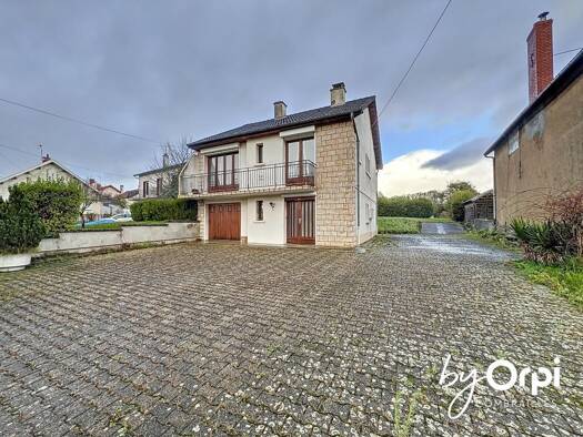 Maison à vendre 79 000 € 4 pièces 3 chambres 95,9 m² 2 200 m² de terrain Saint-Éloy-les-Mines 63700