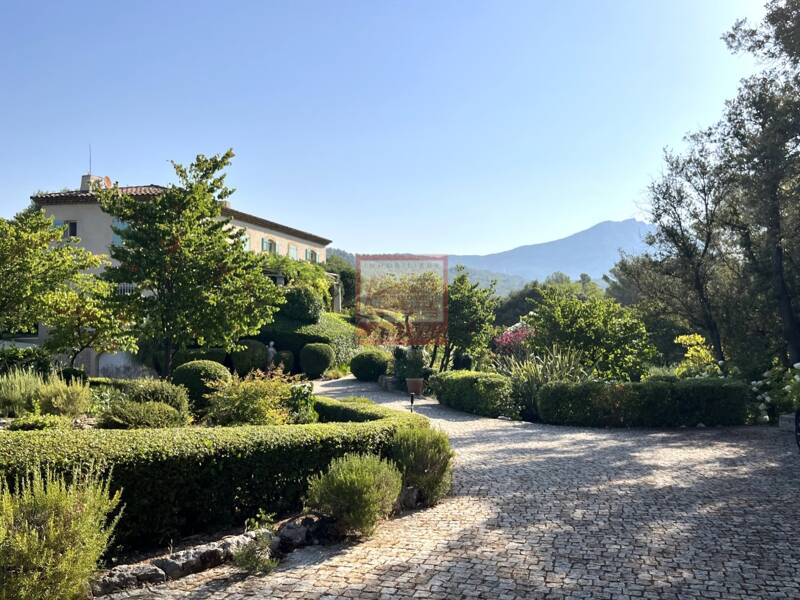 Maison à vendre, 400m², LE THOLONET