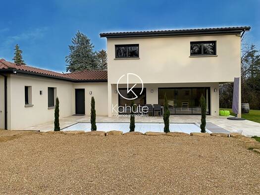 Maison à louer 3 325 € 6 pièces 4 chambres 151 m² Collonges-au-Mont-d'Or 69660