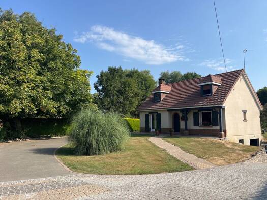 Maison à vendre 220 500 € 4 pièces 3 chambres 100,3 m² 1 890 m² de terrain Aigneville 80210