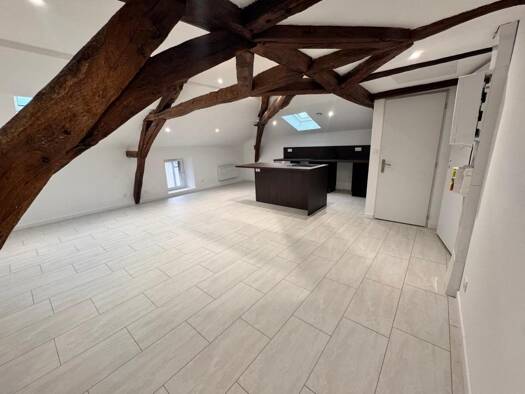 Appartement à louer - logement étudiant 425 € 1 pièce 34 m² Est Saint-Junien 87200